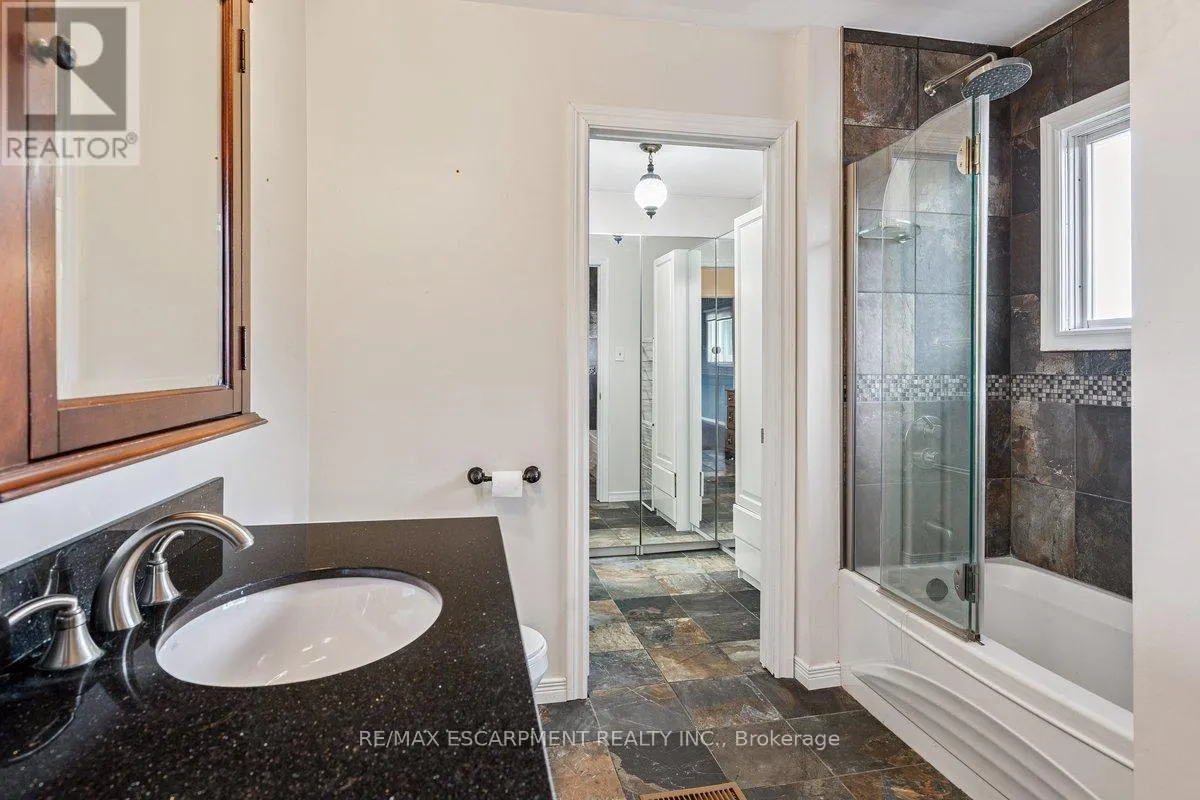 623 SHERATON ROAD