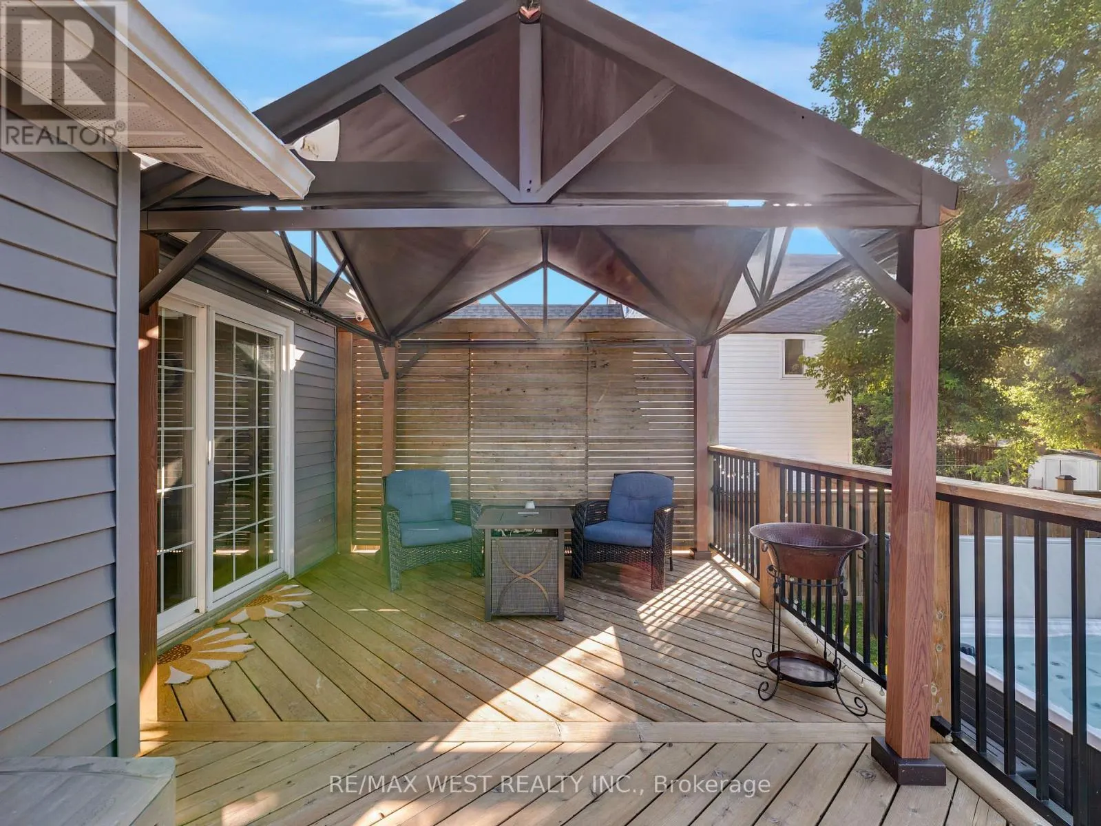 149 ELLWOOD DRIVE W