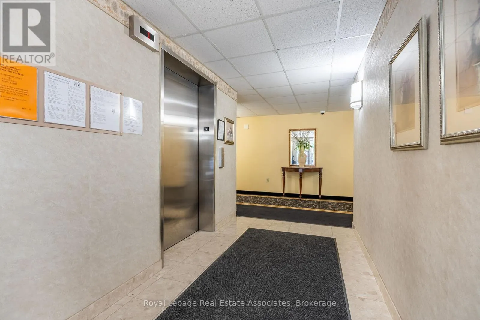B208 - 216 PLAINS ROAD W