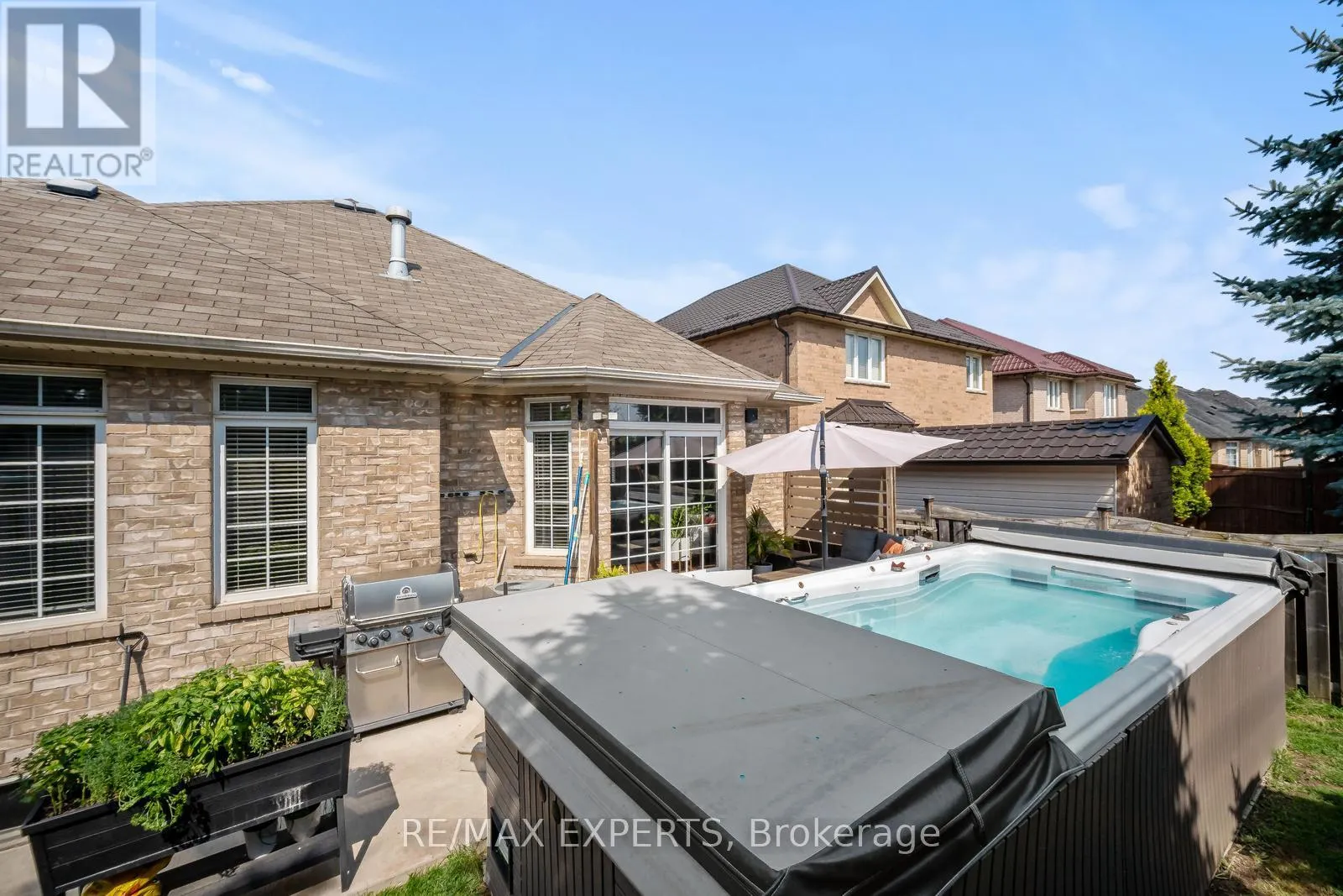 28 DOKKUM CRESCENT