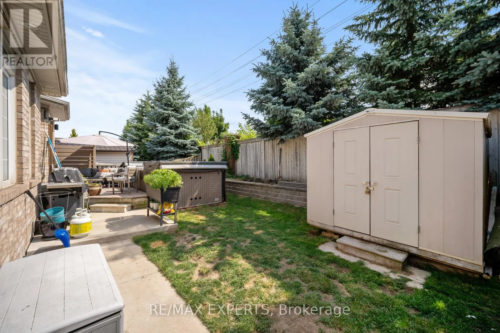 28 DOKKUM CRESCENT