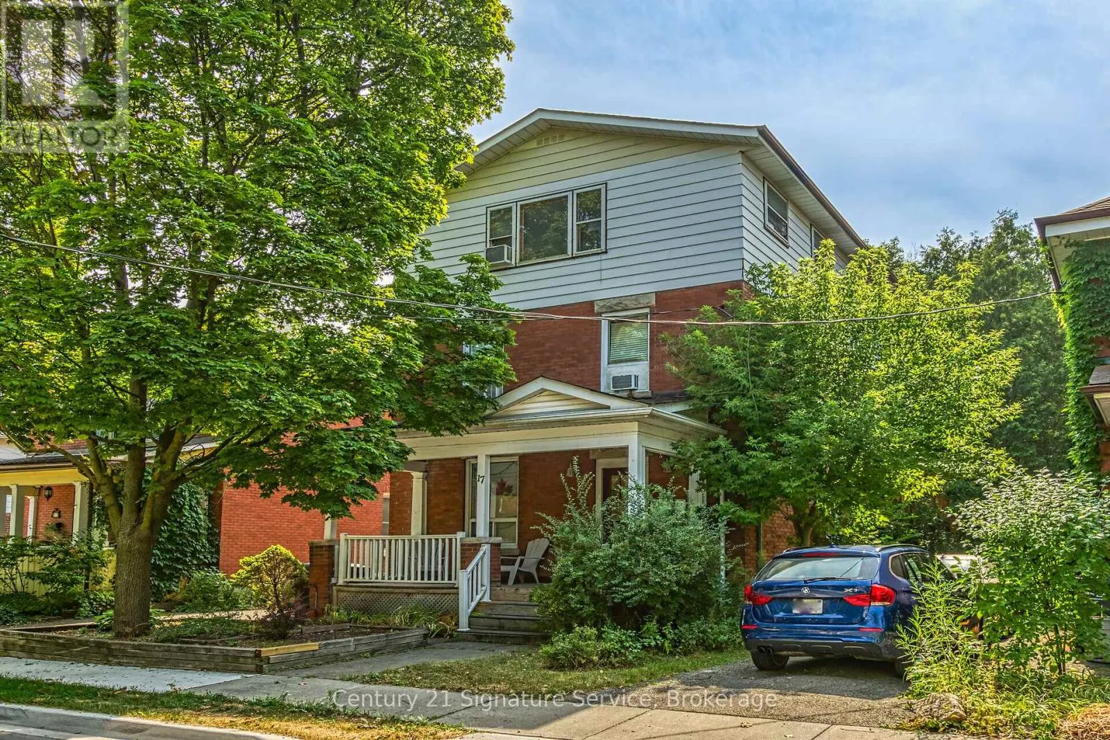 17 FLEMING AVENUE W