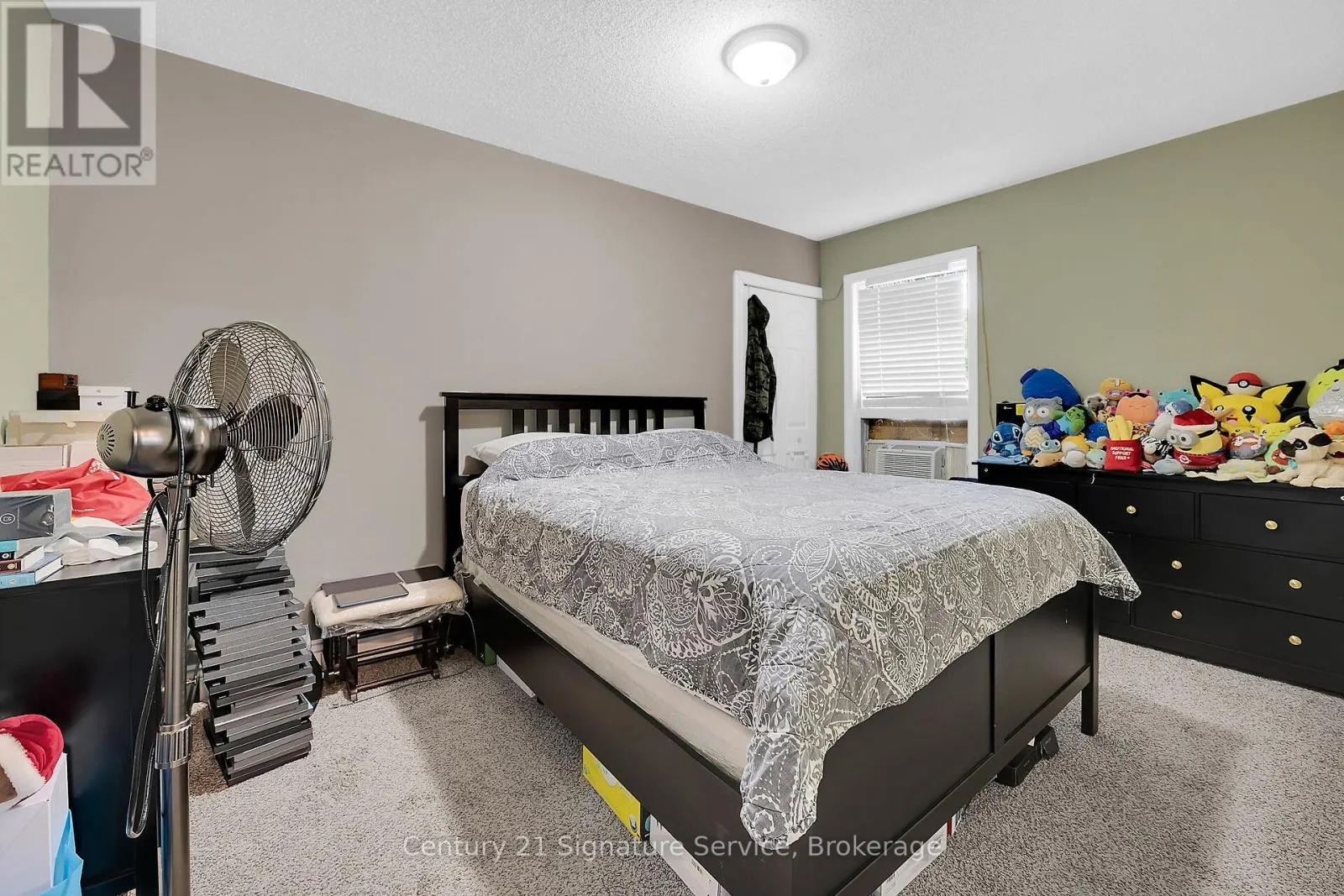 17 FLEMING AVENUE W