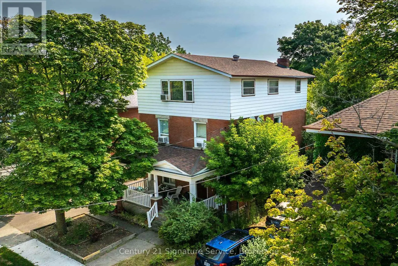 17 FLEMING AVENUE W