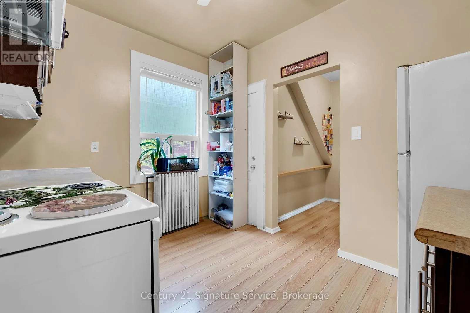 17 FLEMING AVENUE W