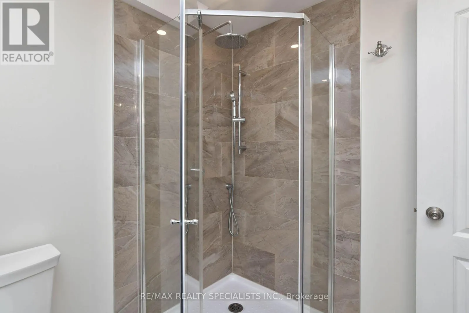 120 RISING HILL RIDGE