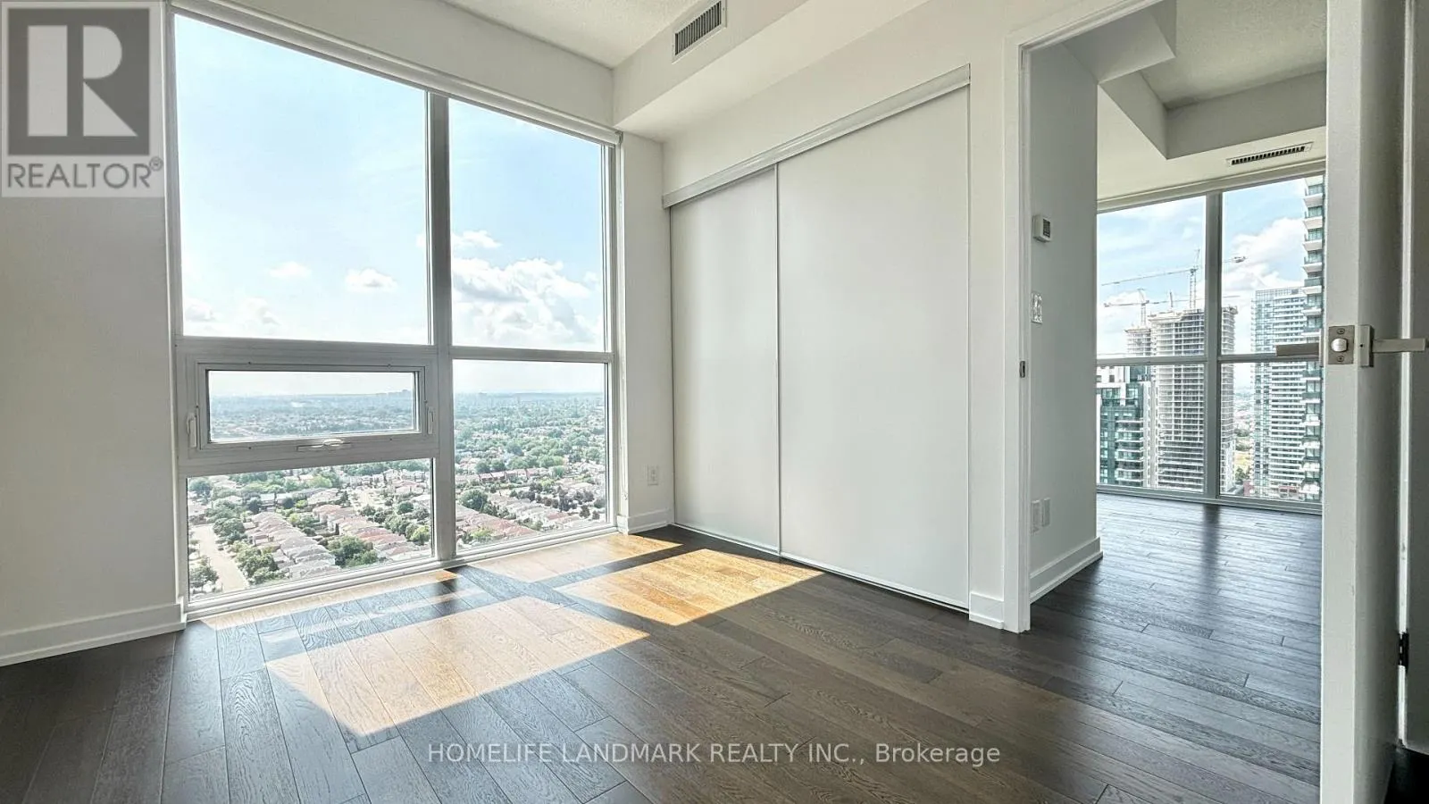 2502 - 4011 BRICKSTONE MEWS N