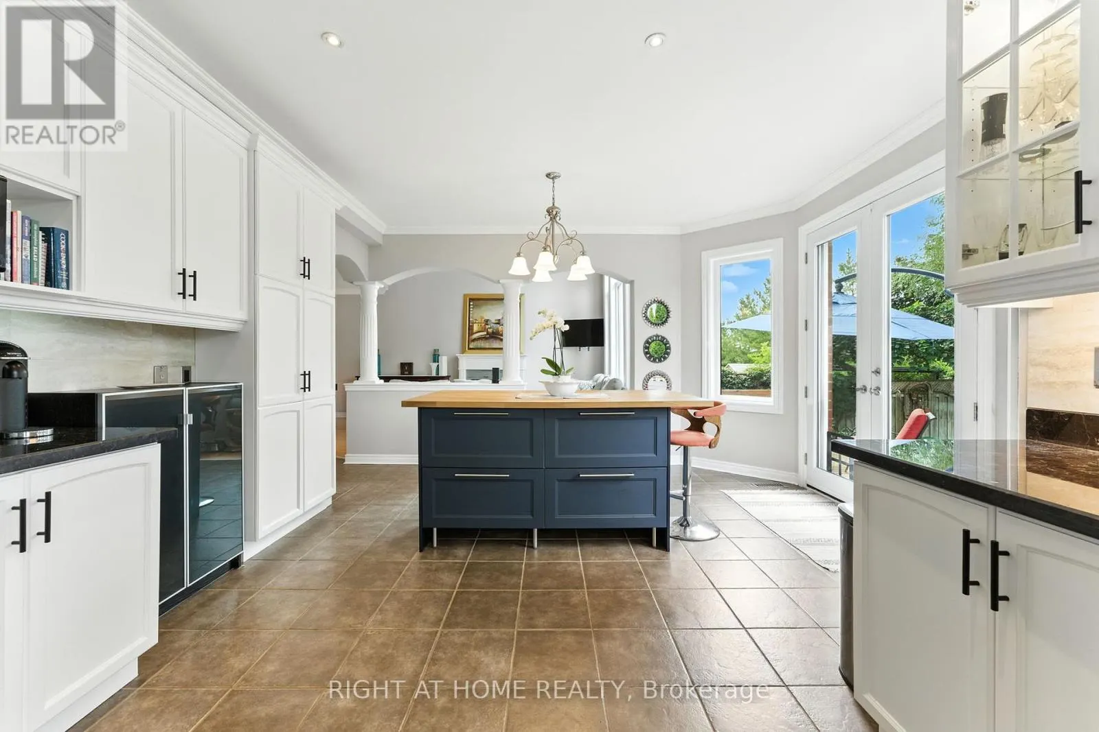 2465 WHISTLING SPRINGS CRESCENT
