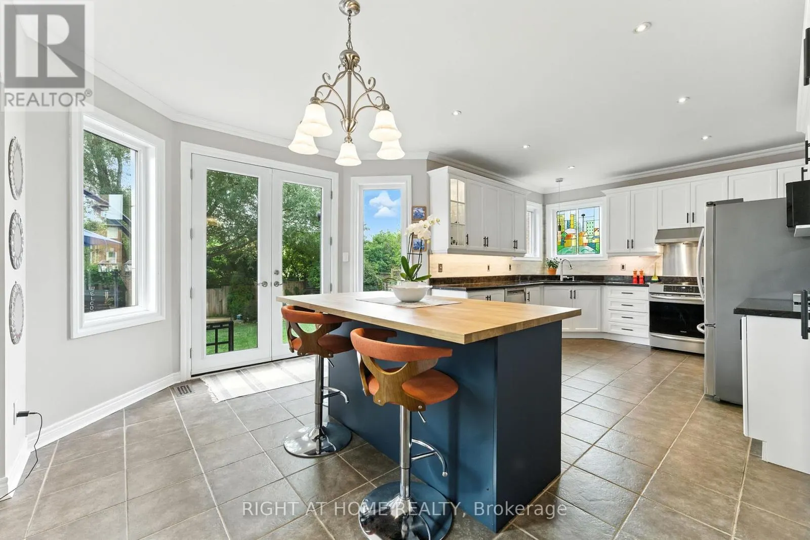 2465 WHISTLING SPRINGS CRESCENT