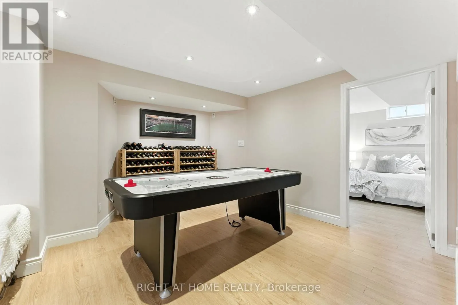 2465 WHISTLING SPRINGS CRESCENT