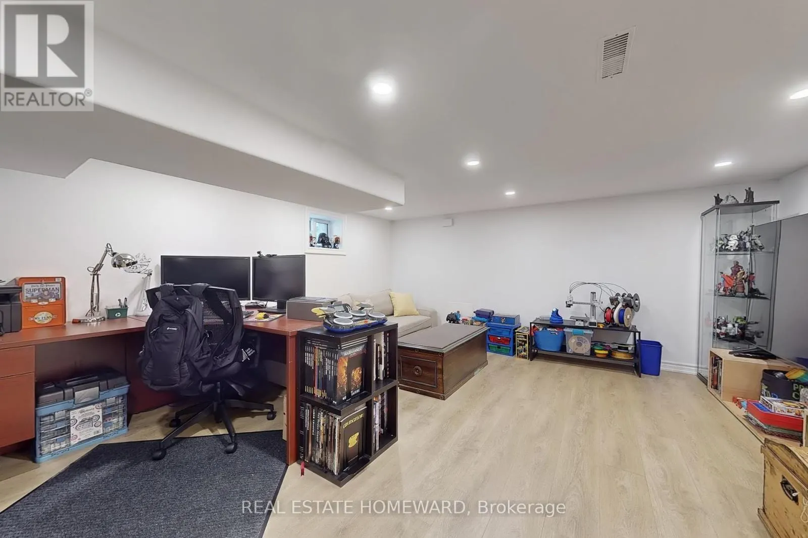 48 HOLLEY AVENUE