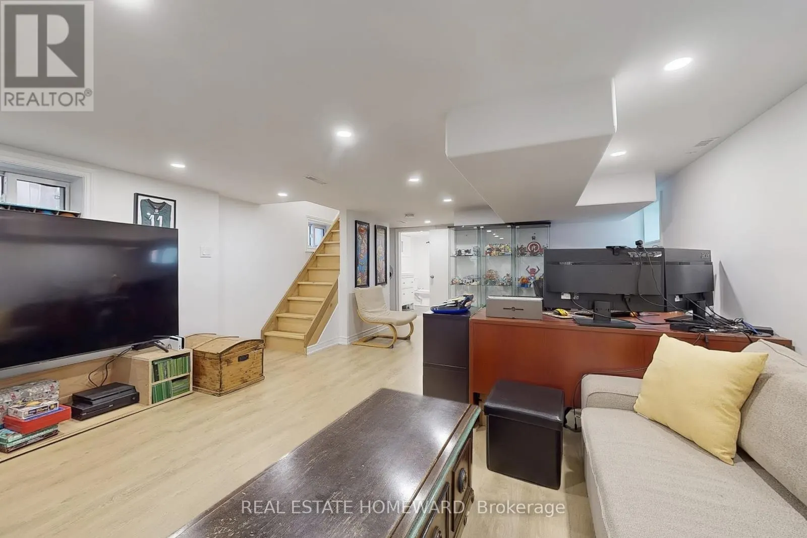 48 HOLLEY AVENUE