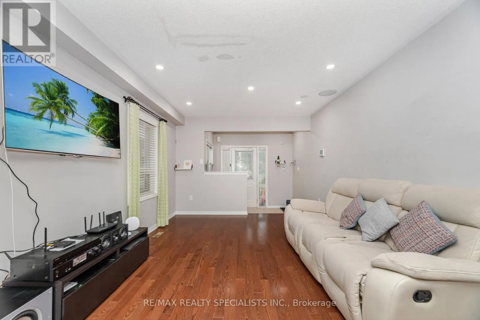 87 SLEIGHTHOLME CRESCENT