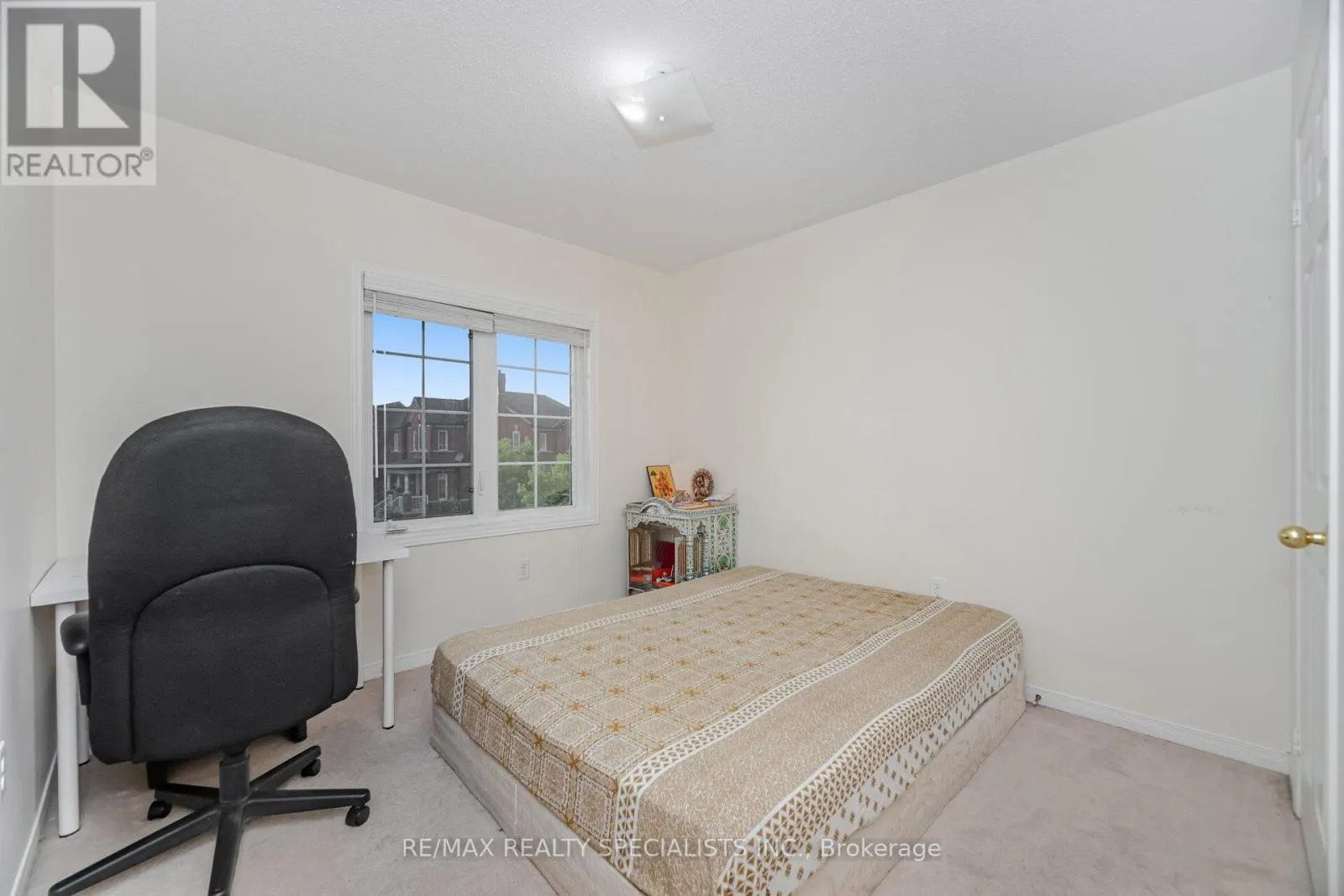 87 SLEIGHTHOLME CRESCENT