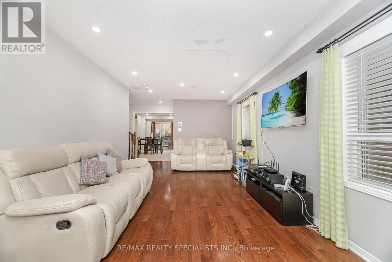 87 SLEIGHTHOLME CRESCENT