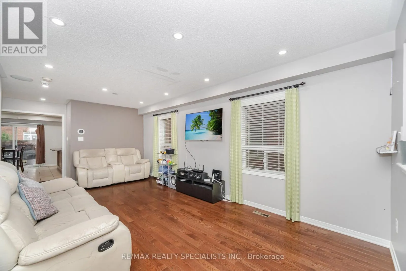 87 SLEIGHTHOLME CRESCENT