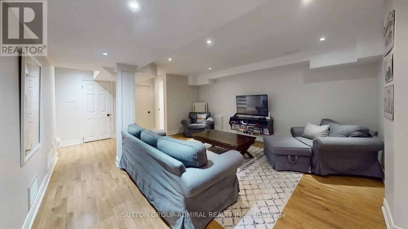 8 EWART STREET