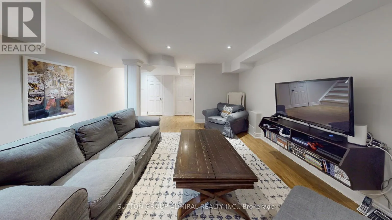8 EWART STREET