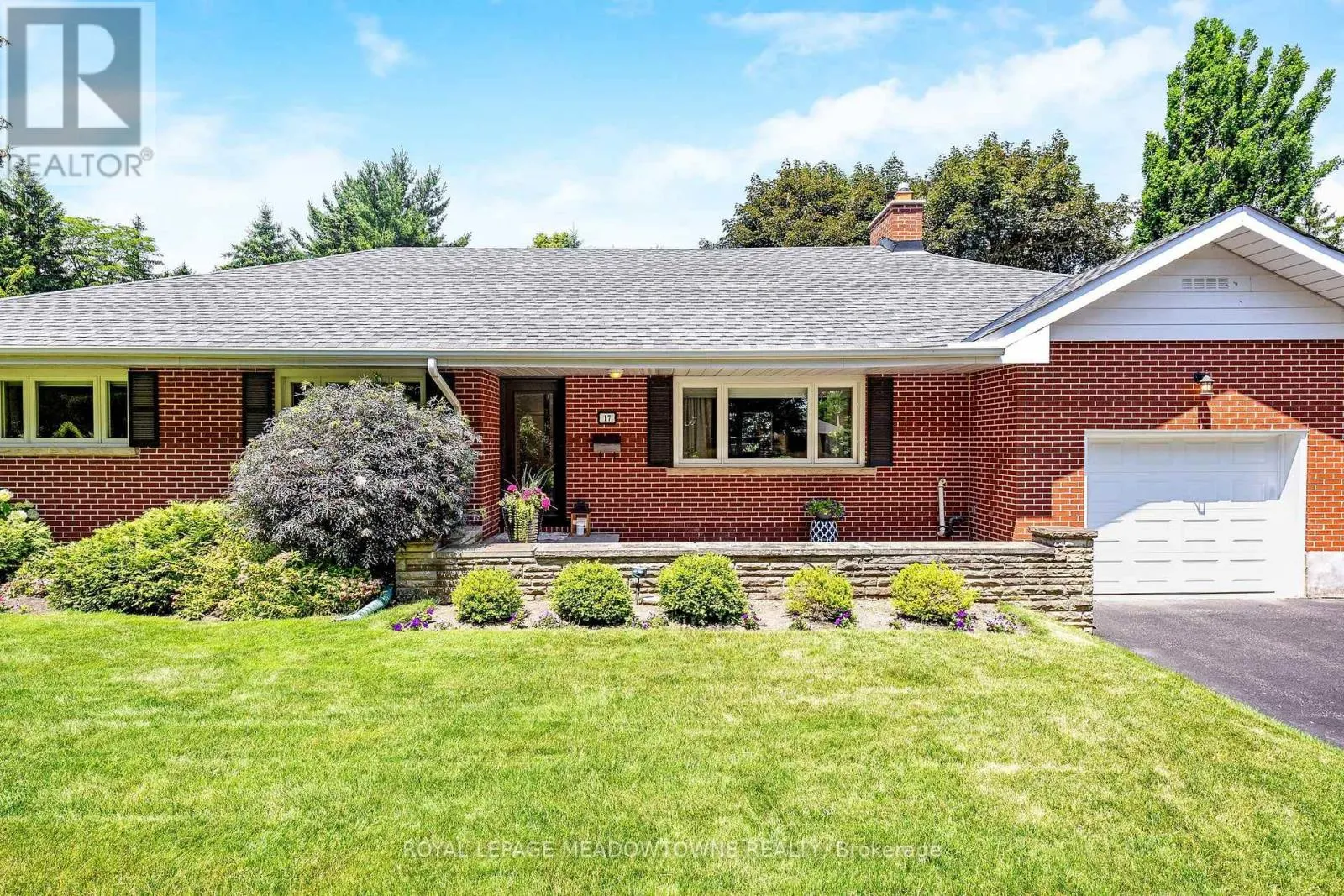 17 VALLEYVIEW ROAD