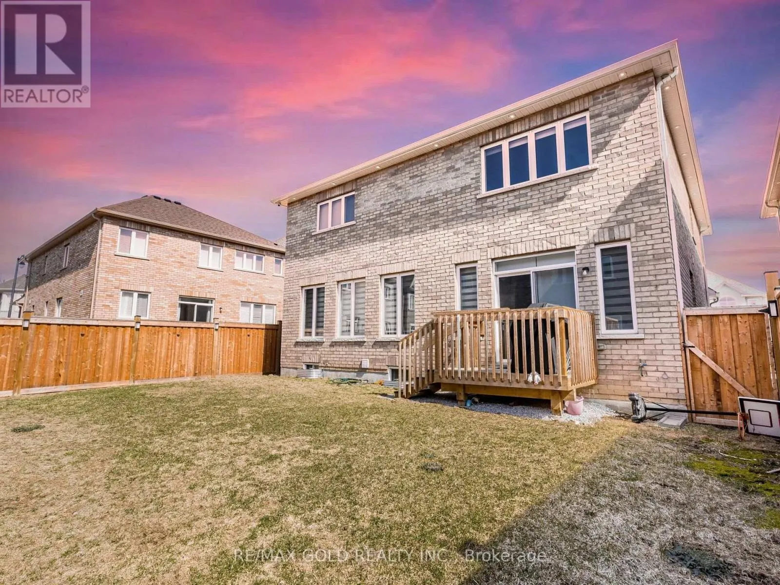 11 ELVERTON CRESCENT