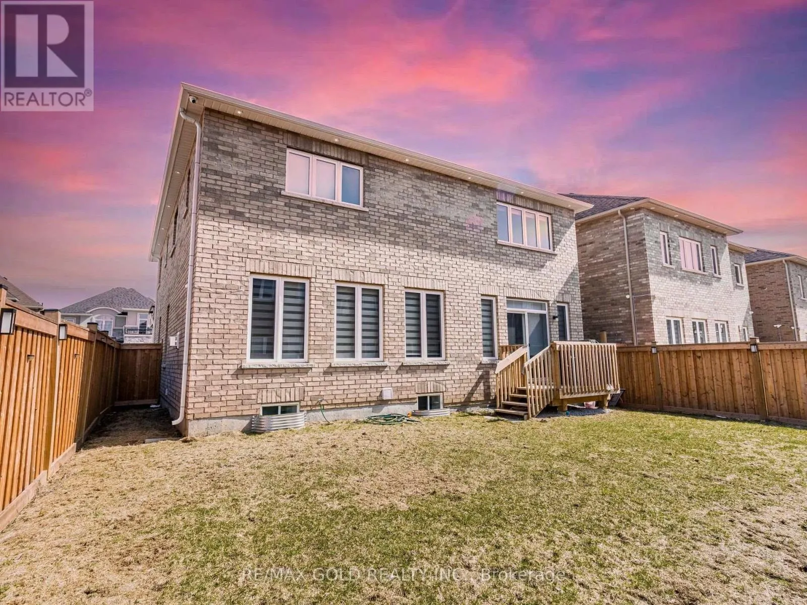 11 ELVERTON CRESCENT