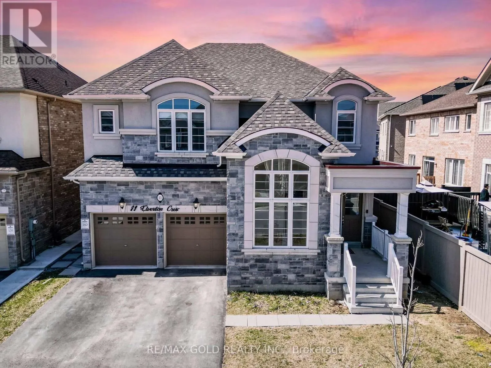 11 ELVERTON CRESCENT