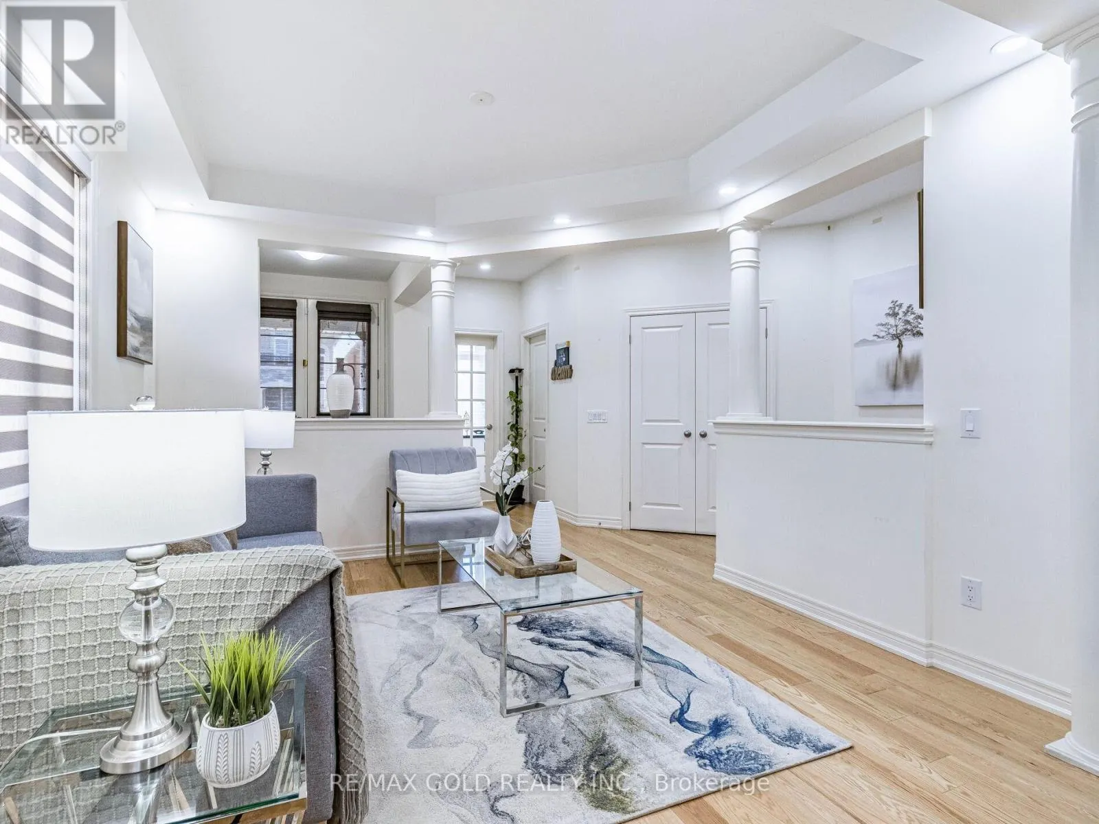 11 ELVERTON CRESCENT