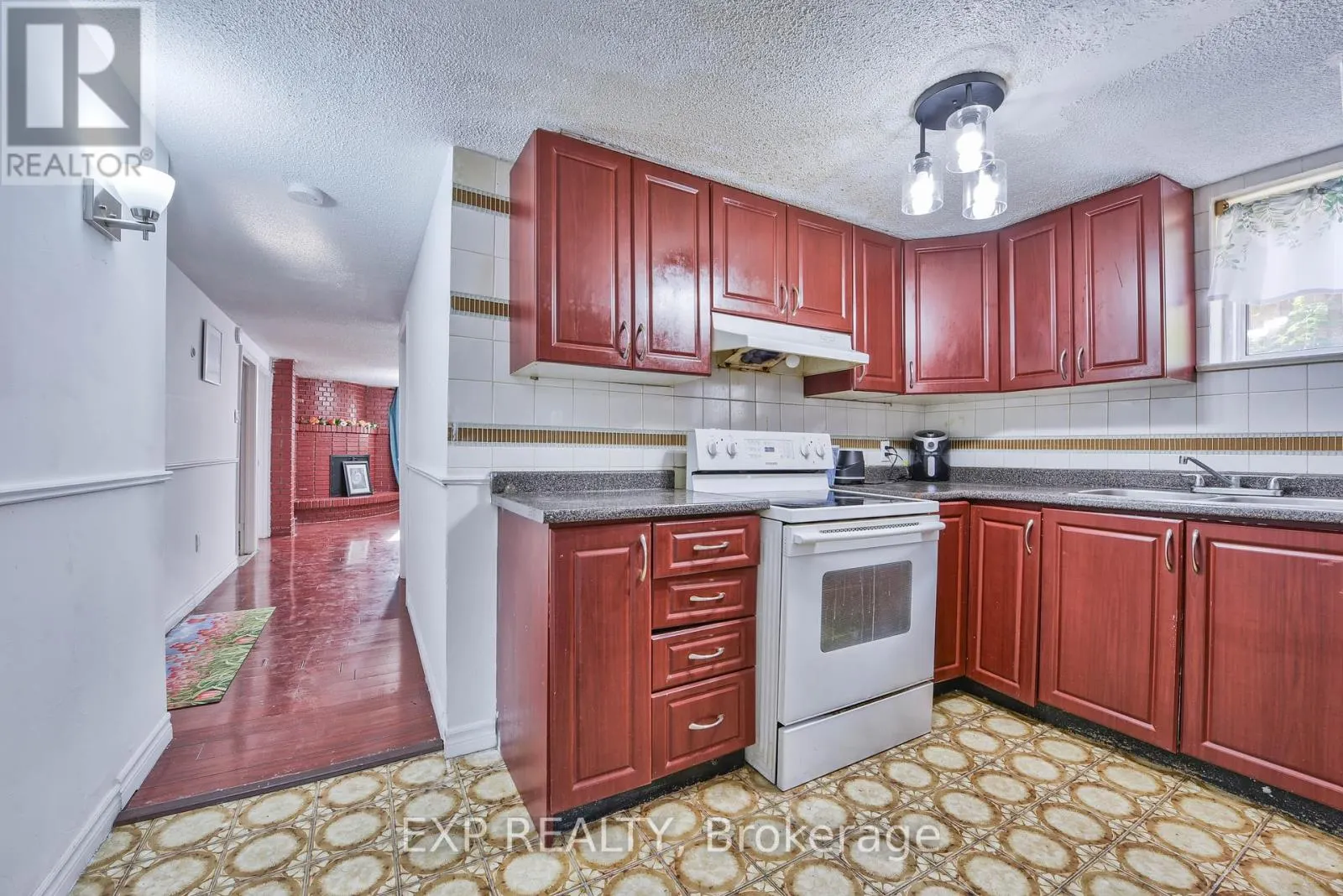 7292 REDFOX ROAD