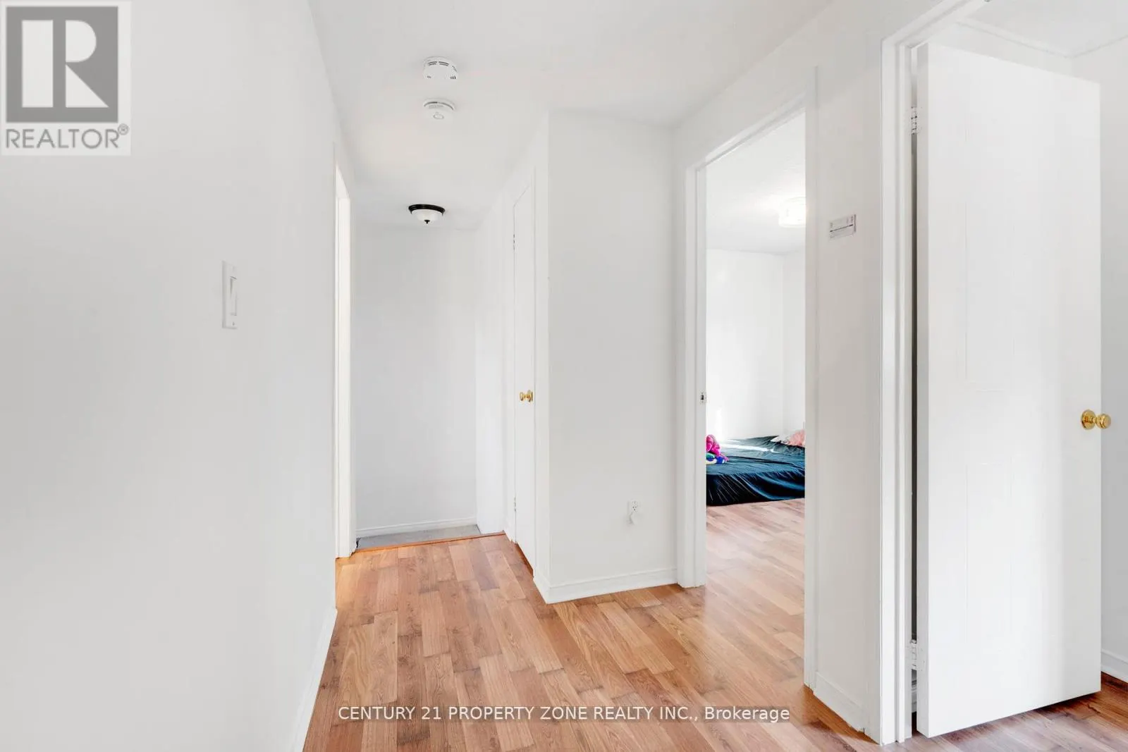 22 A JOHN STREET W
