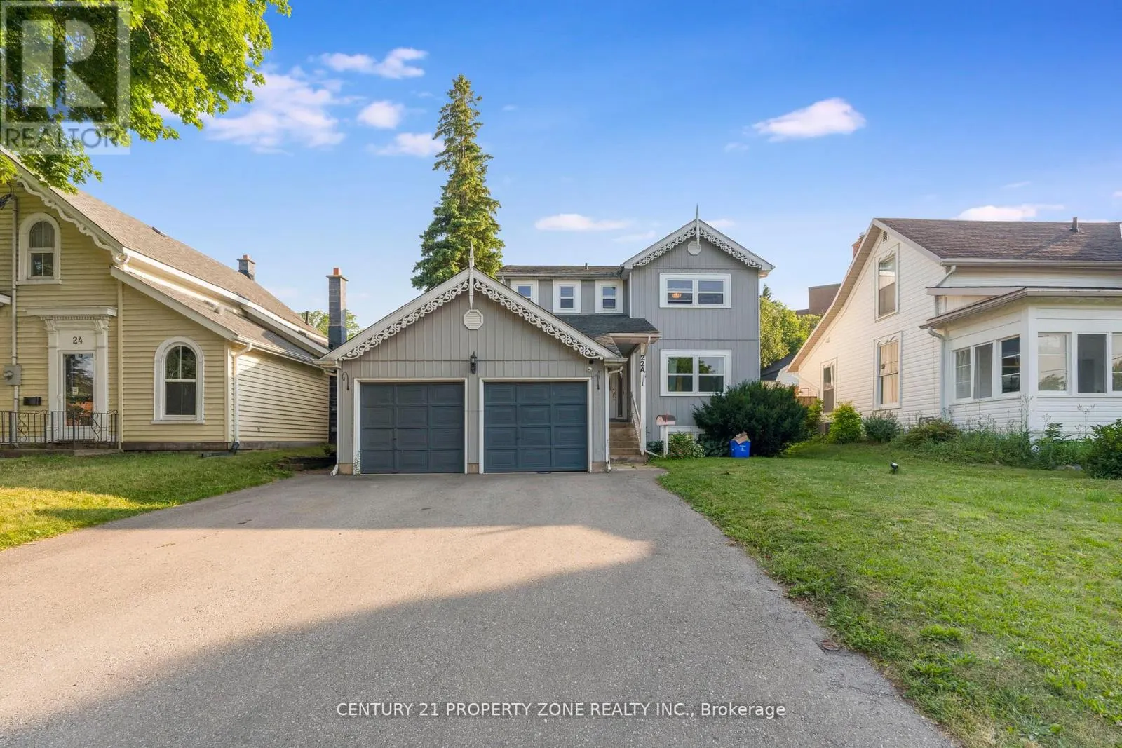 22 A JOHN STREET W