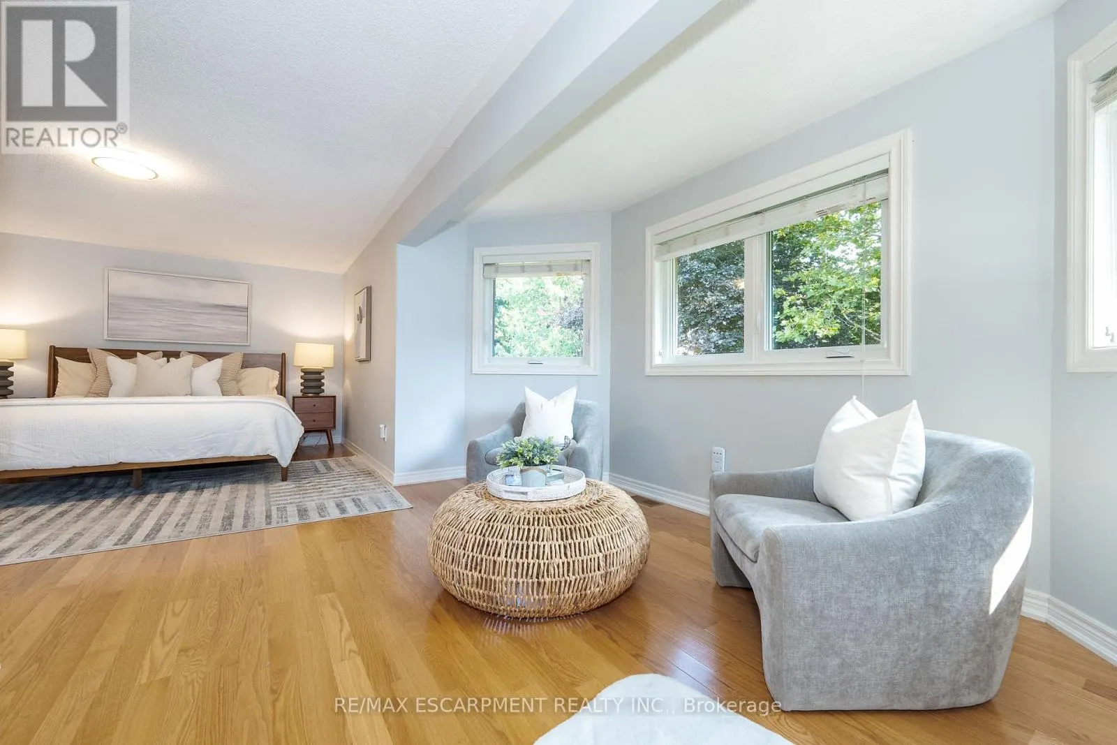 327 NORTHWOOD DRIVE