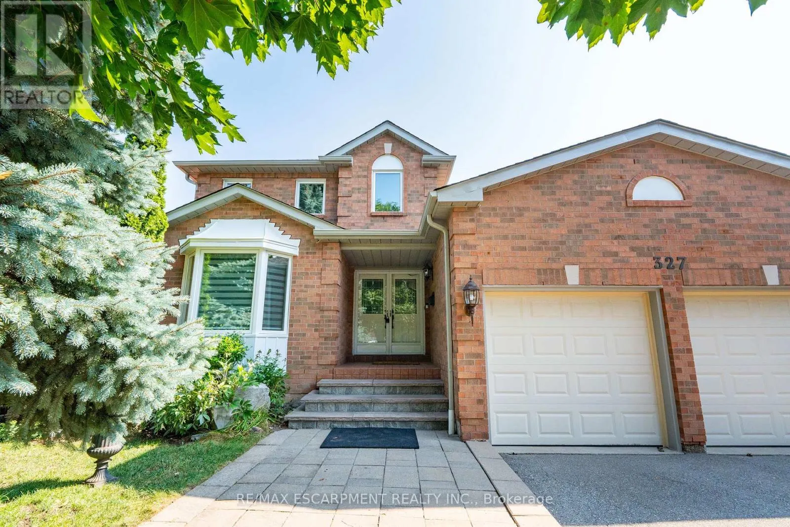 327 NORTHWOOD DRIVE