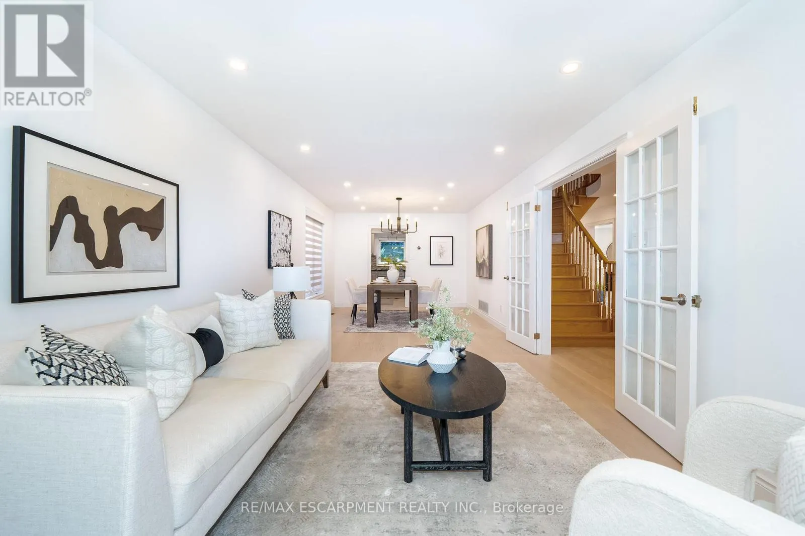 327 NORTHWOOD DRIVE