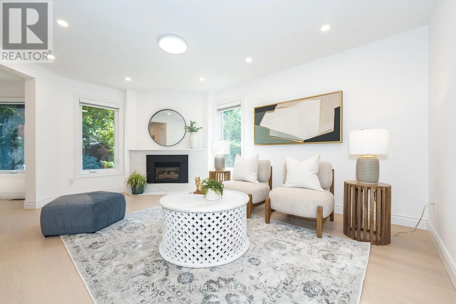 327 NORTHWOOD DRIVE