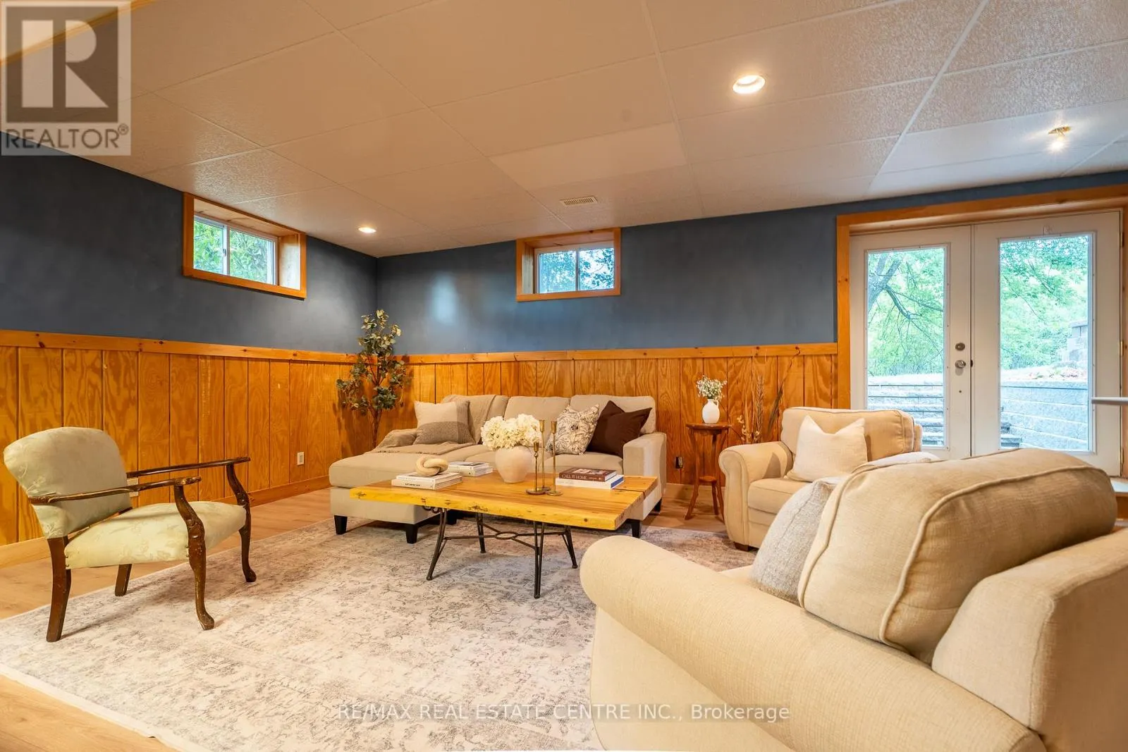 3762 HIGHPOINT SIDE ROAD