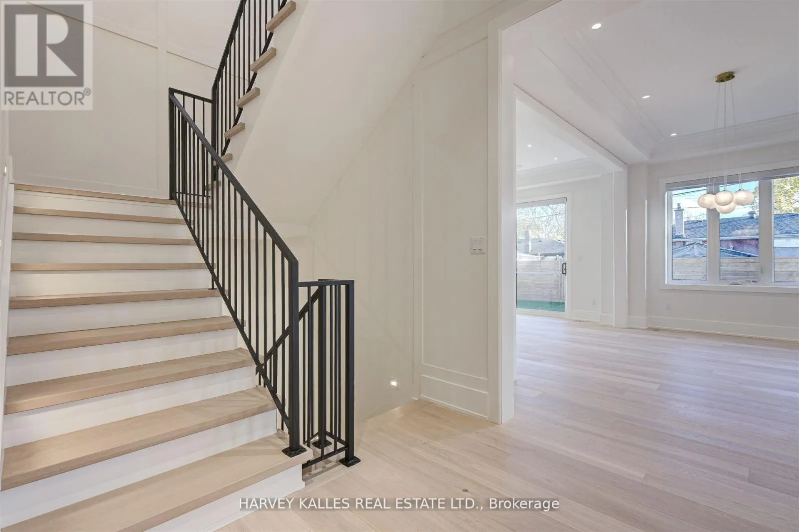 15 DRURY LANE