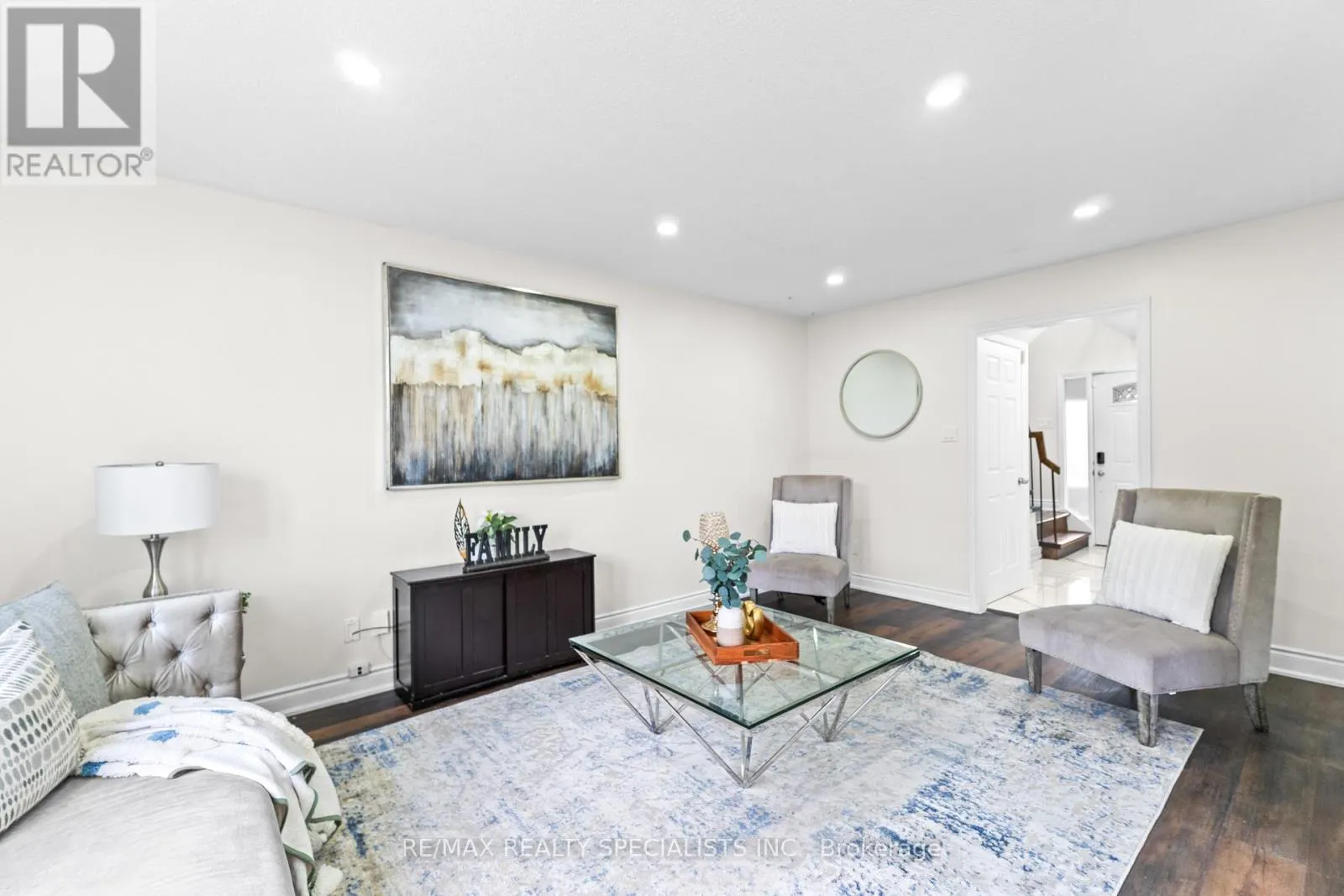 75 WINTERFOLD DRIVE