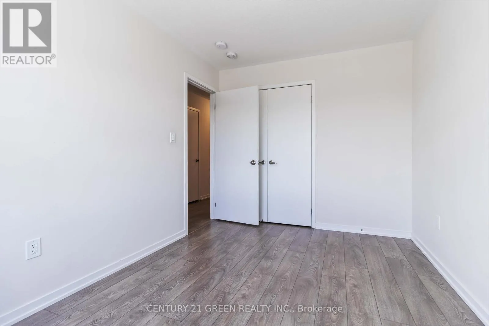 142 LANDSBRIDGE STREET