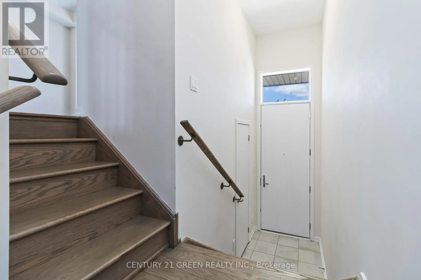142 LANDSBRIDGE STREET