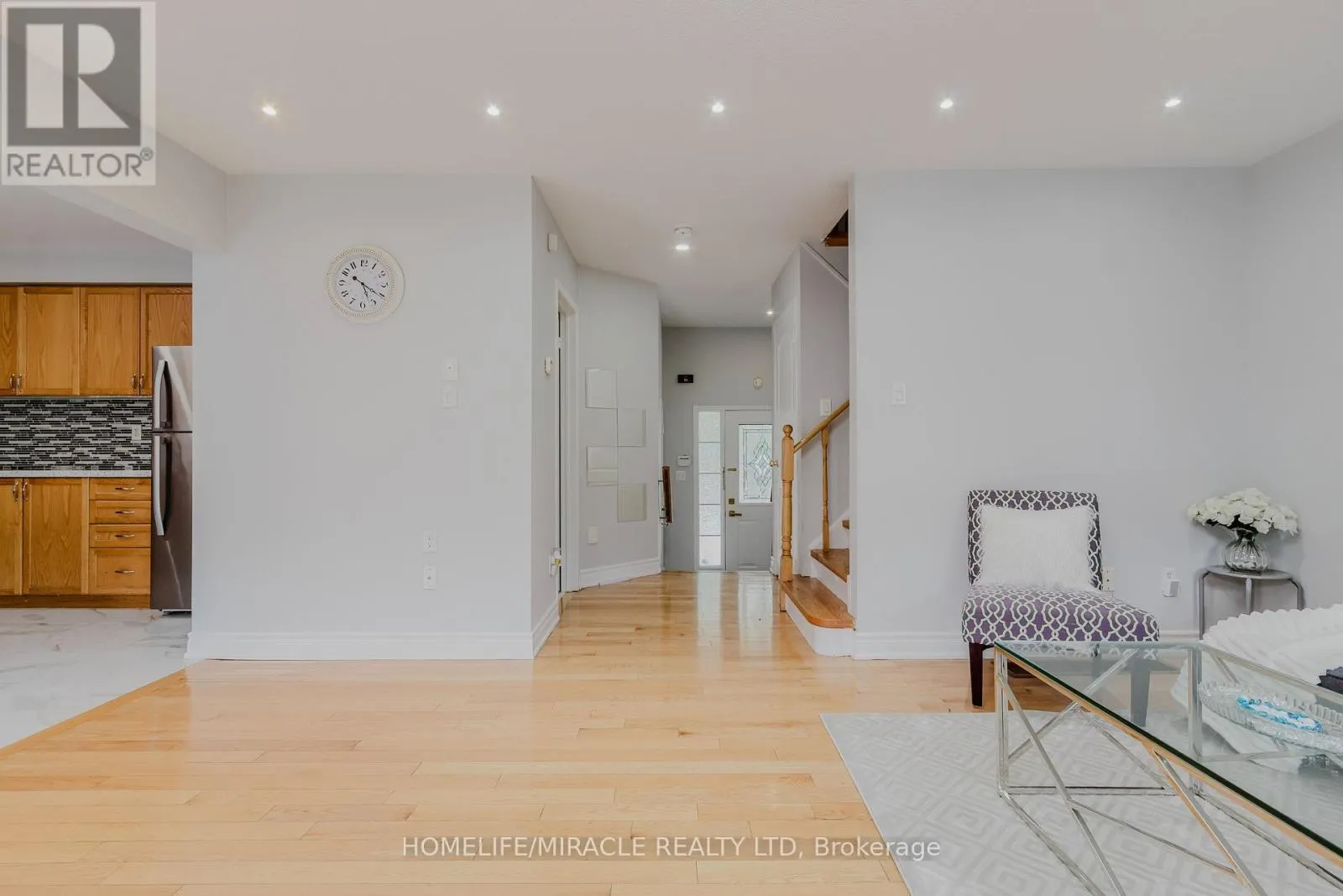27 SILVER EGRET ROAD