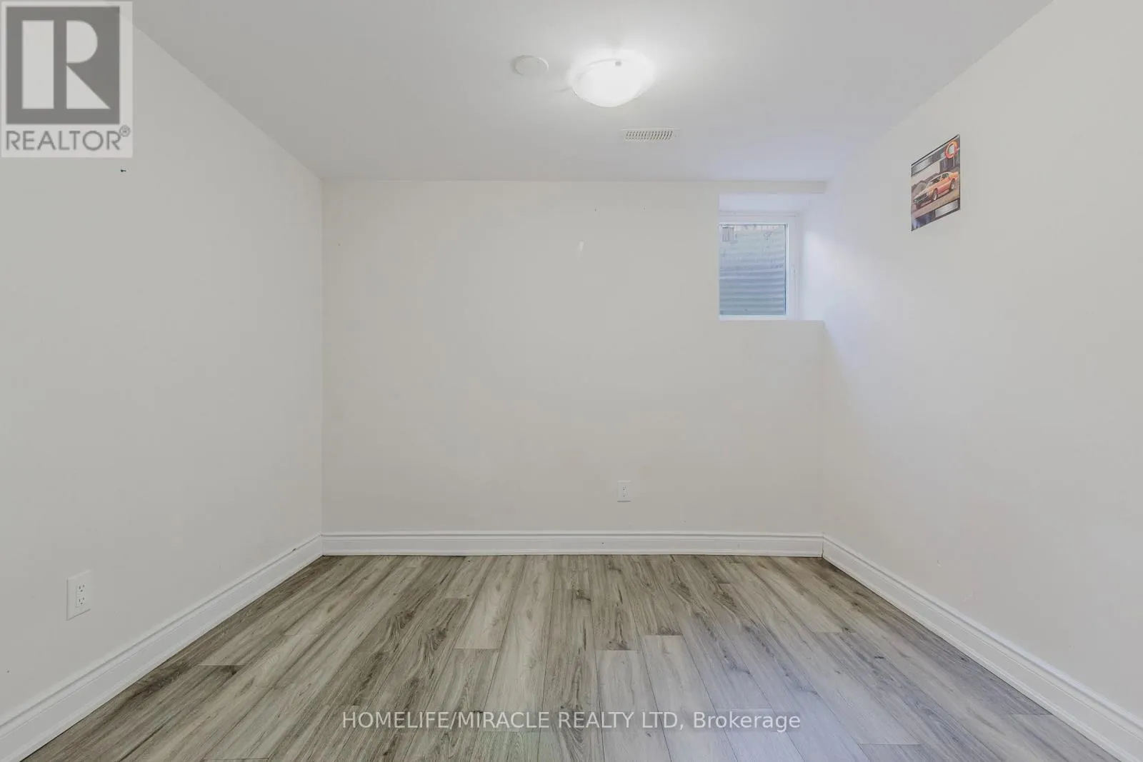27 SILVER EGRET ROAD