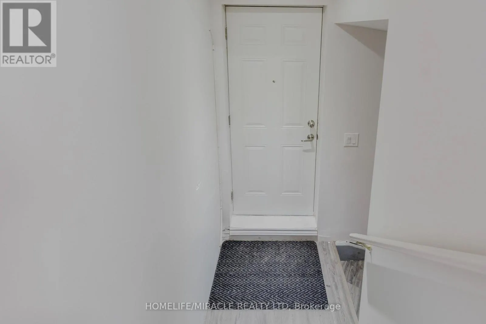 27 SILVER EGRET ROAD