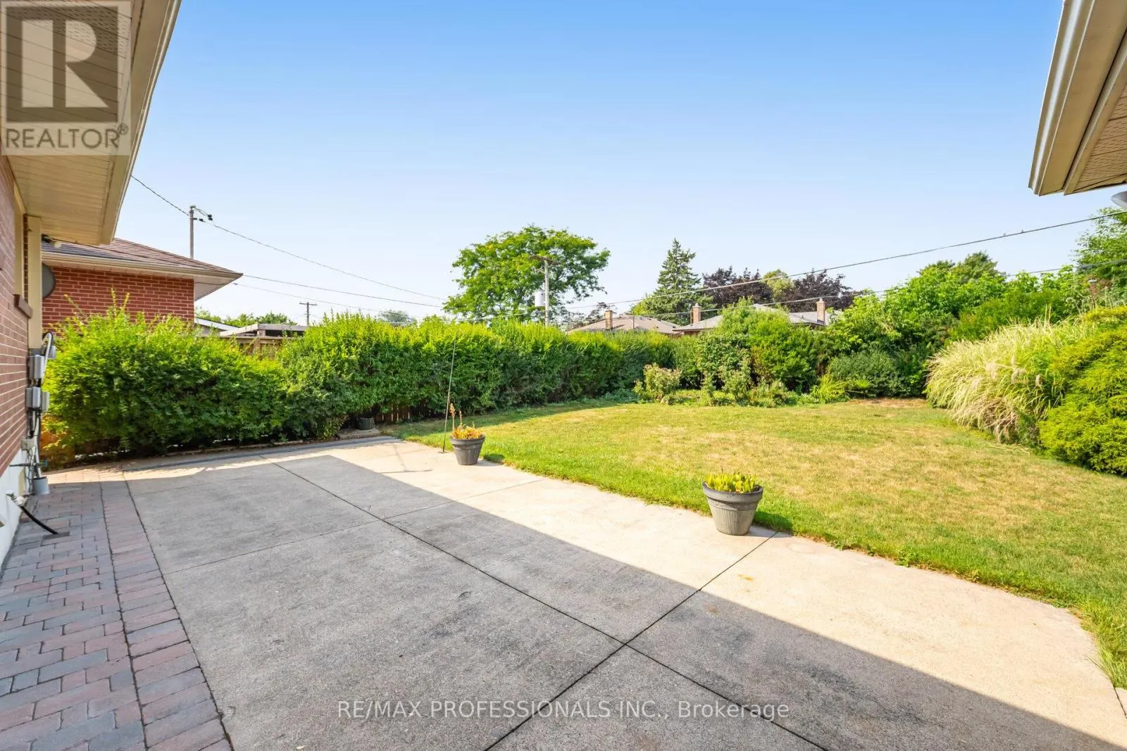 6 TAPLEY DRIVE