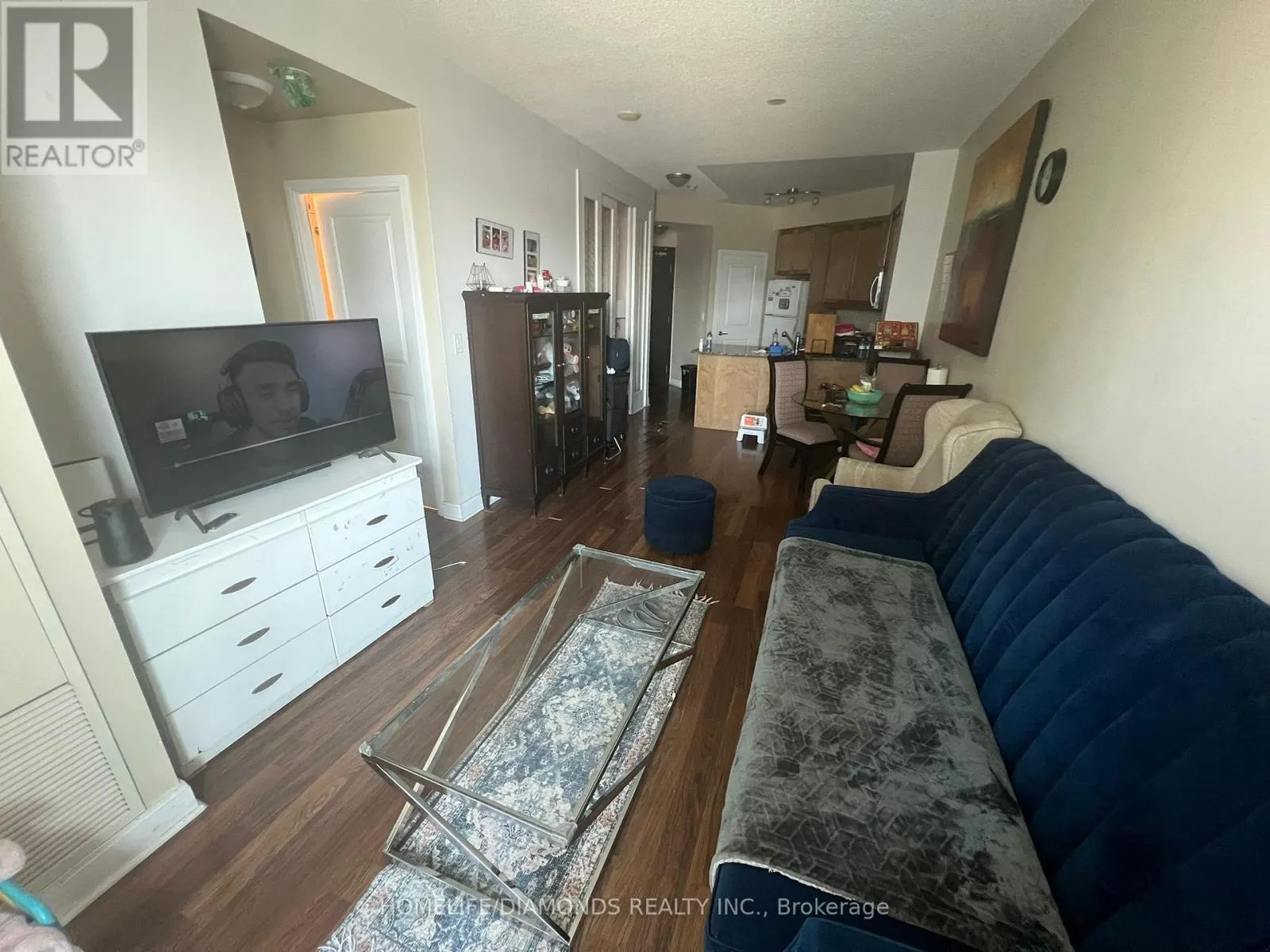 2208 - 70 ABSOLUTE AVENUE