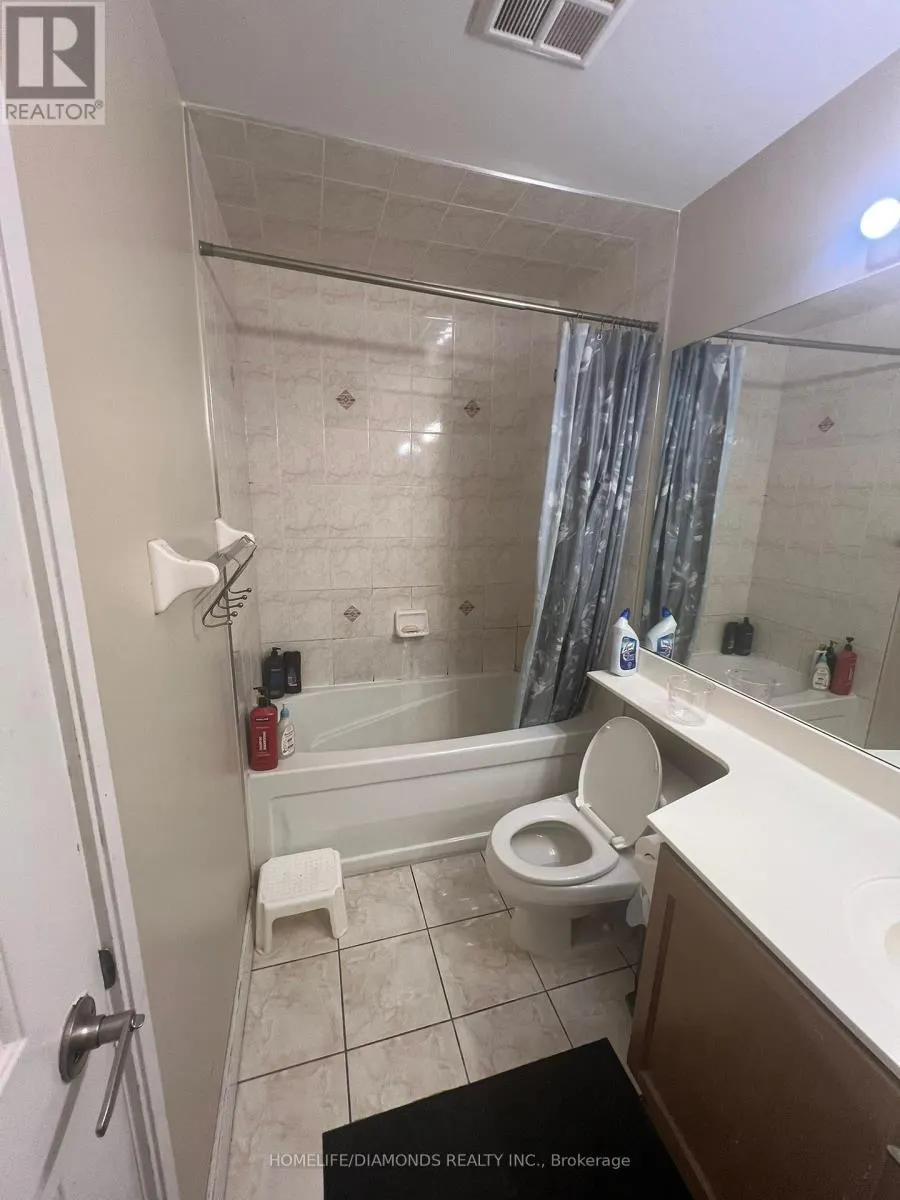 2208 - 70 ABSOLUTE AVENUE