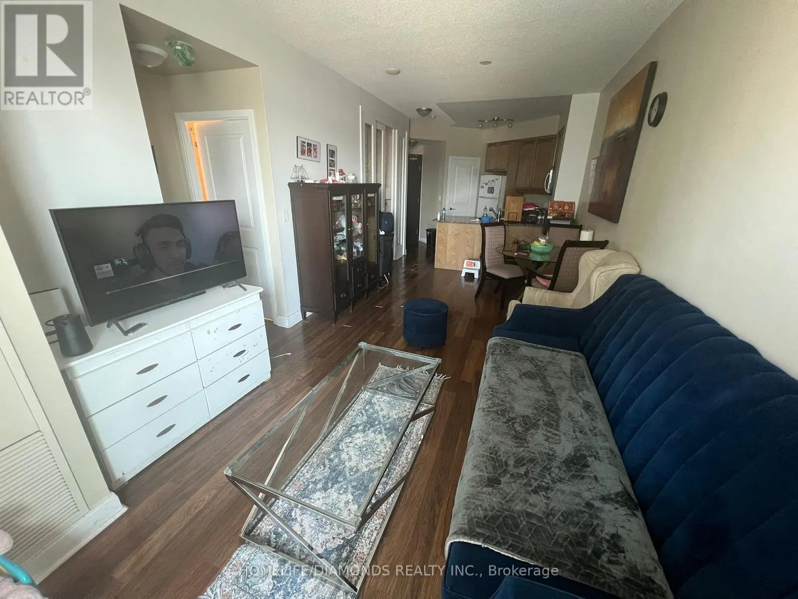 2208 - 70 ABSOLUTE AVENUE