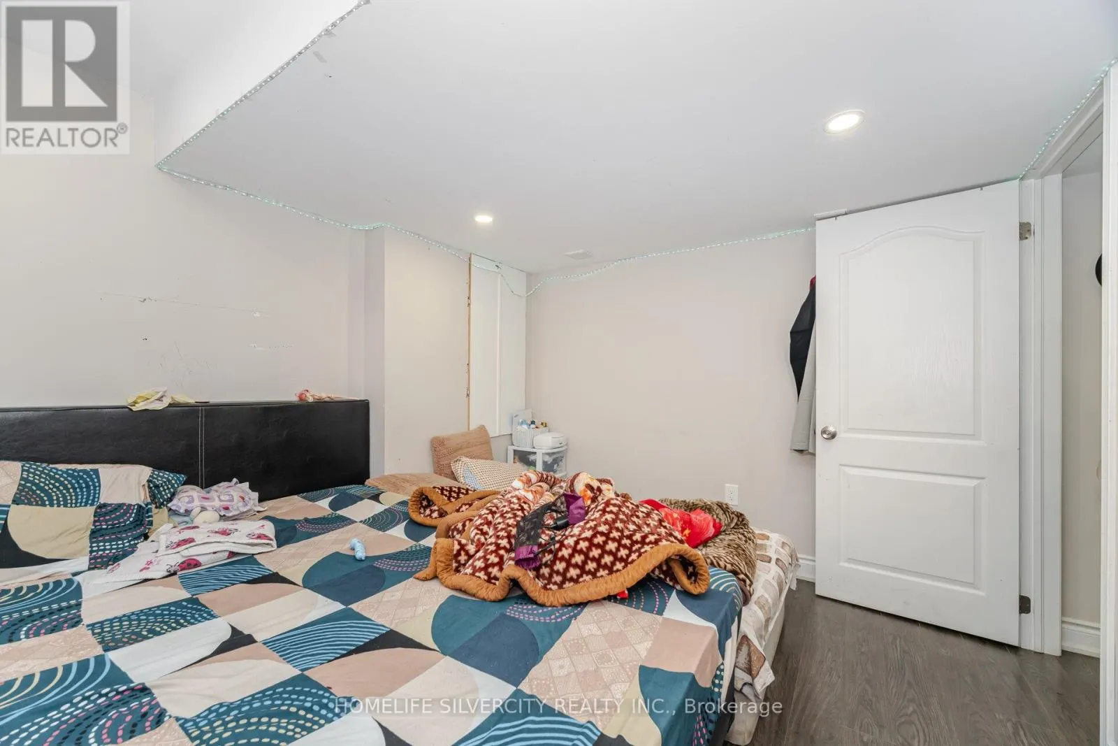 105 AYLESBURY DRIVE