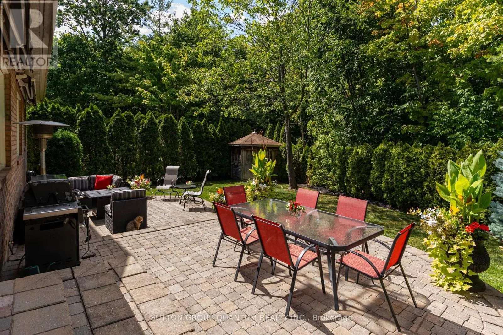 2372 RAVINE GATE