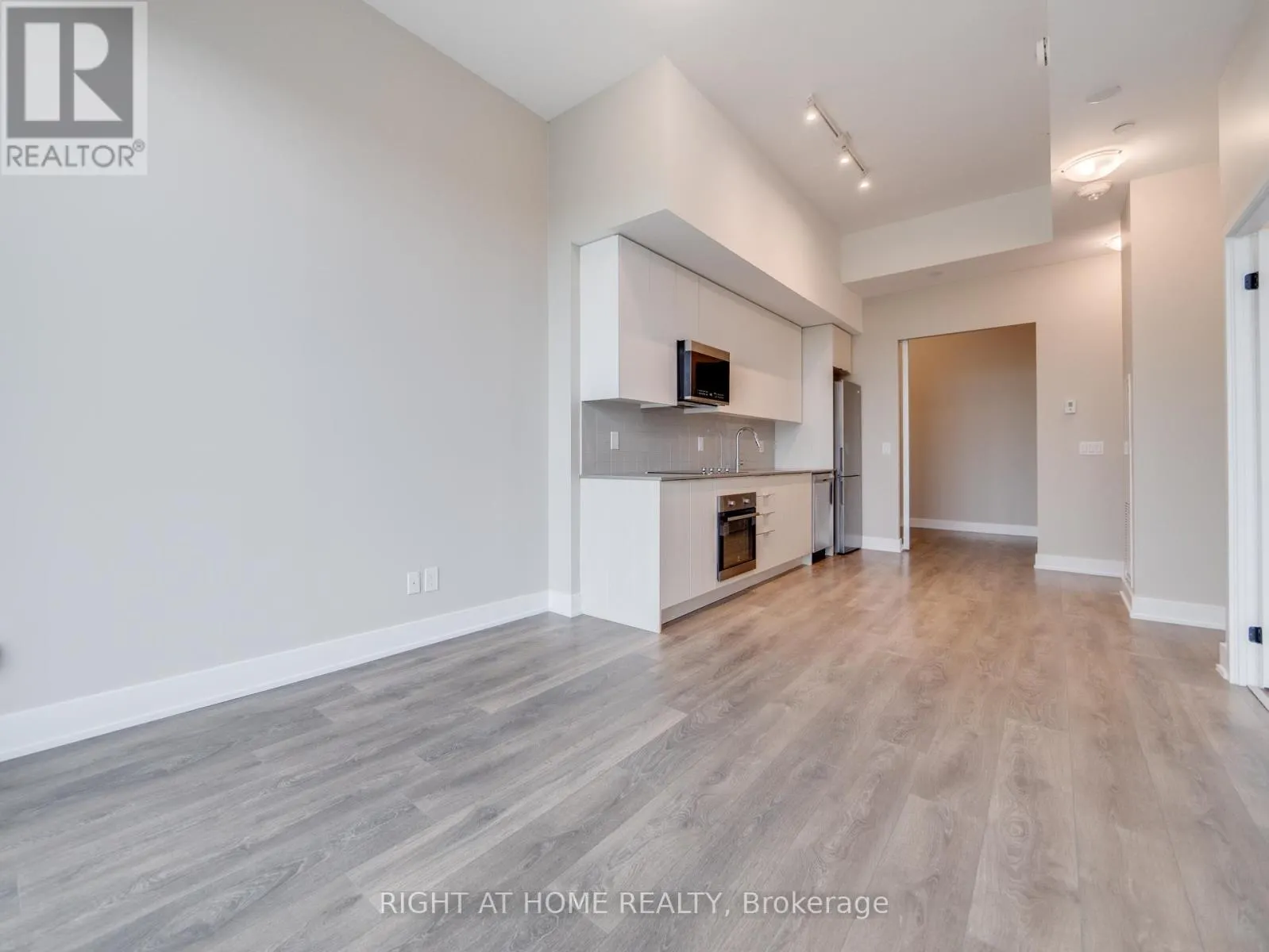 223 - 2489 TAUNTON ROAD