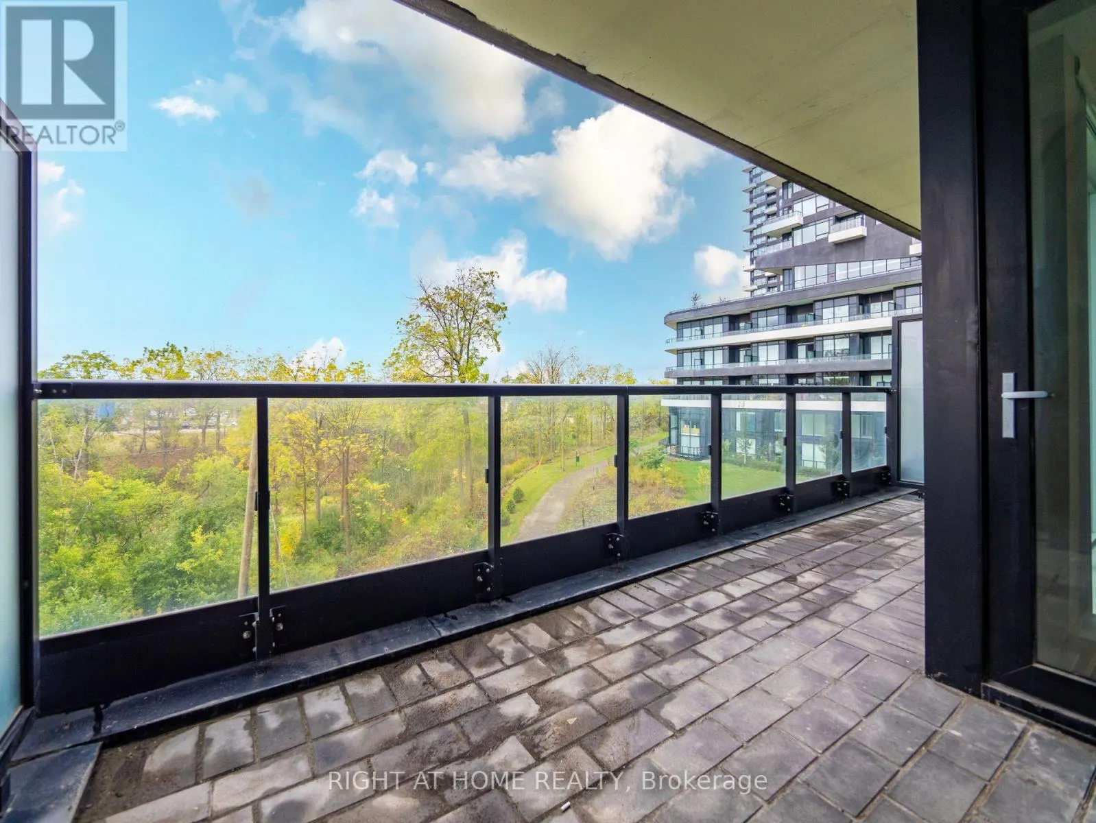 223 - 2489 TAUNTON ROAD